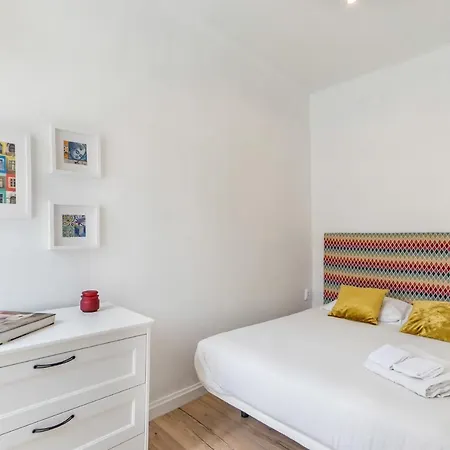 ゲストハウス The Color 3*