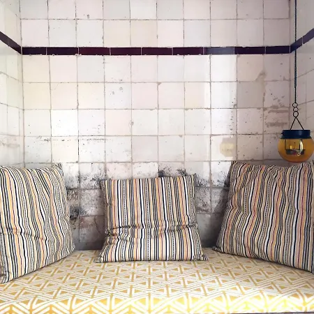 The Color בית הארחה ליסבון