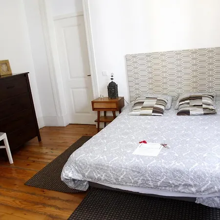 ゲストハウス The Color