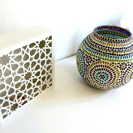 ゲストハウス The Color