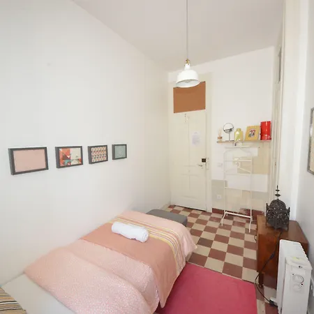 The Color ゲストハウス 3*