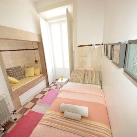 The Color ליסבון