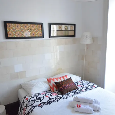 בית הארחה The Color 3*