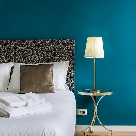 ゲストハウス The Color