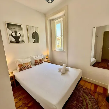 ゲストハウス The Color