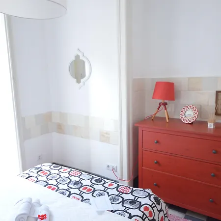 The Color Πανσιόν